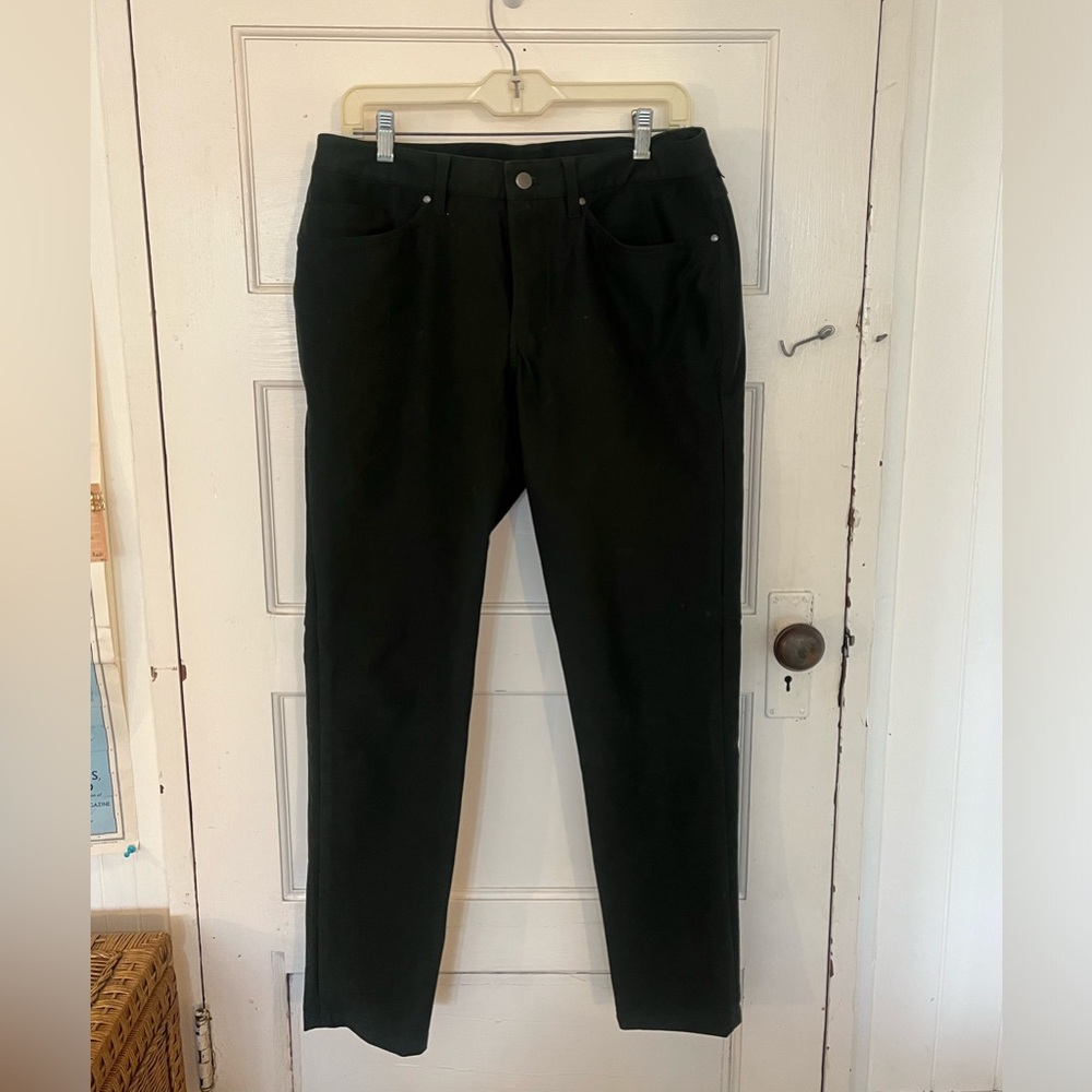 Green Lululemon Men’s Trousers